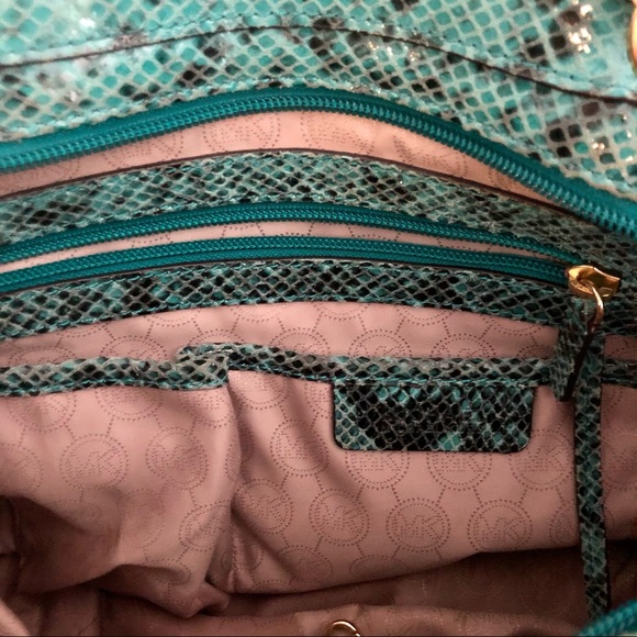 Michael Kors Jet Set python tote bag - Picture 13 of 13